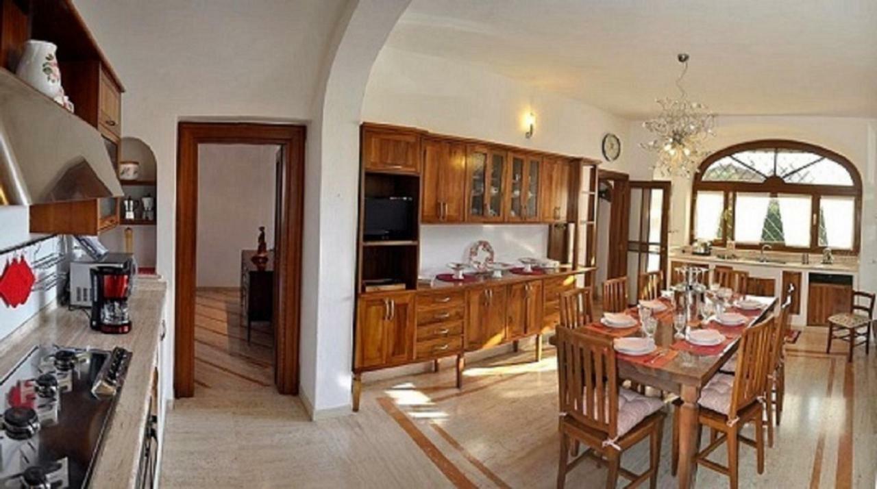 Villa Beatrice Лонато Экстерьер фото